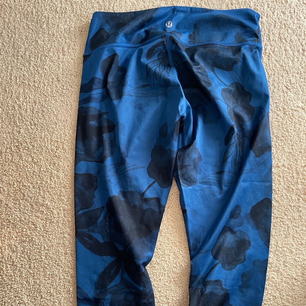 Lululemon cropped leggings